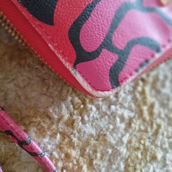 Betsey Johnson wristlet wallet - Picture 7 of 7